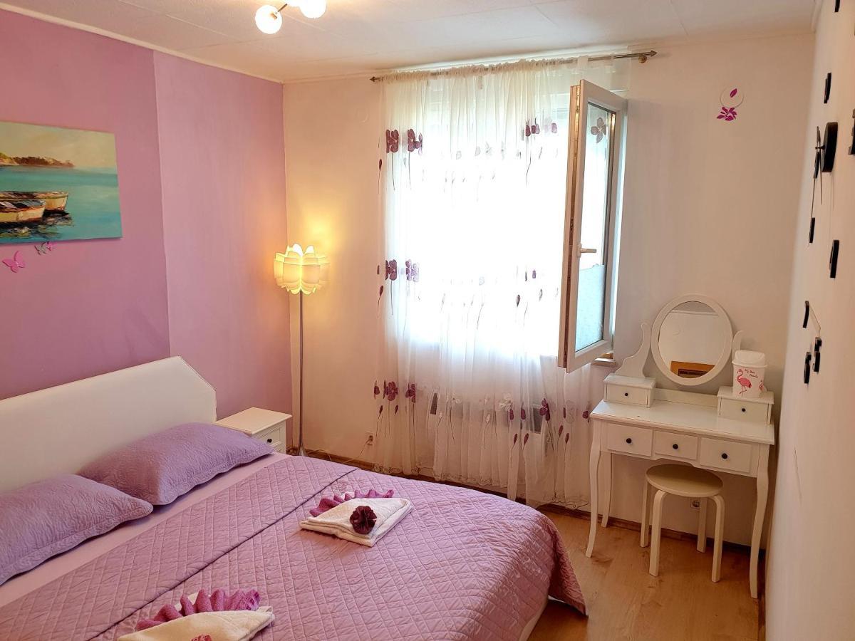 Appartamento Lav Rovigno Esterno foto
