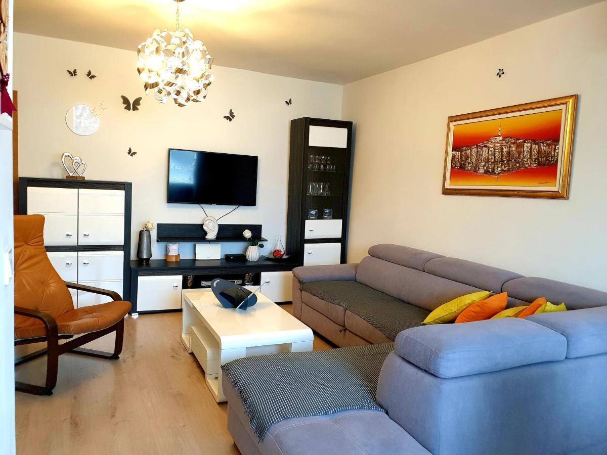 Appartamento Lav Rovigno Esterno foto